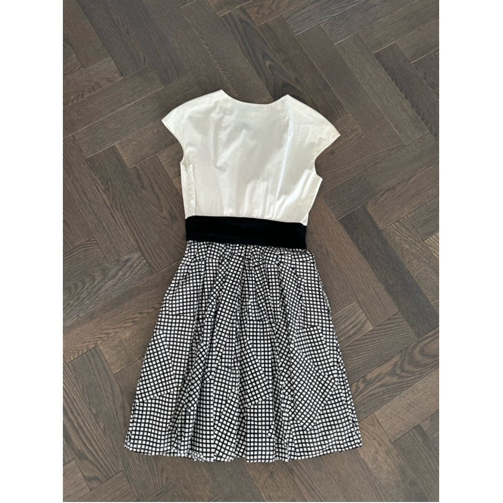 Women's Paule Ka Dress Size 36 White & Black